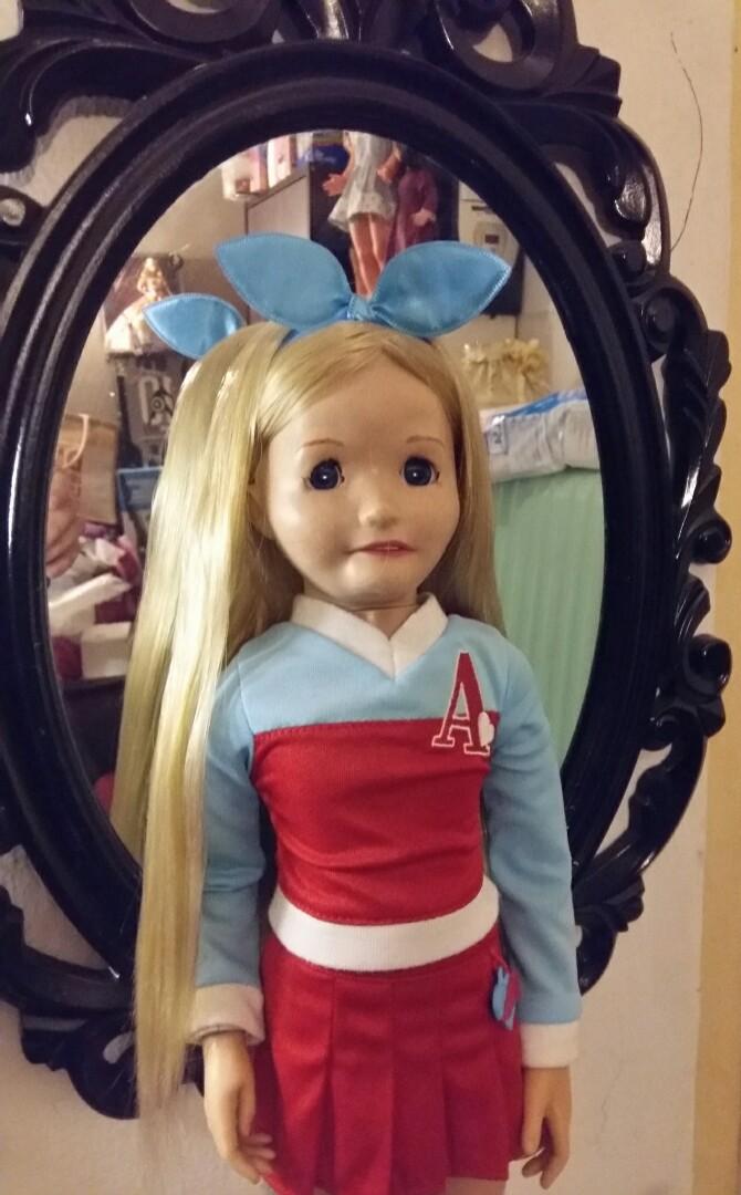 Amazing allysen talking online doll