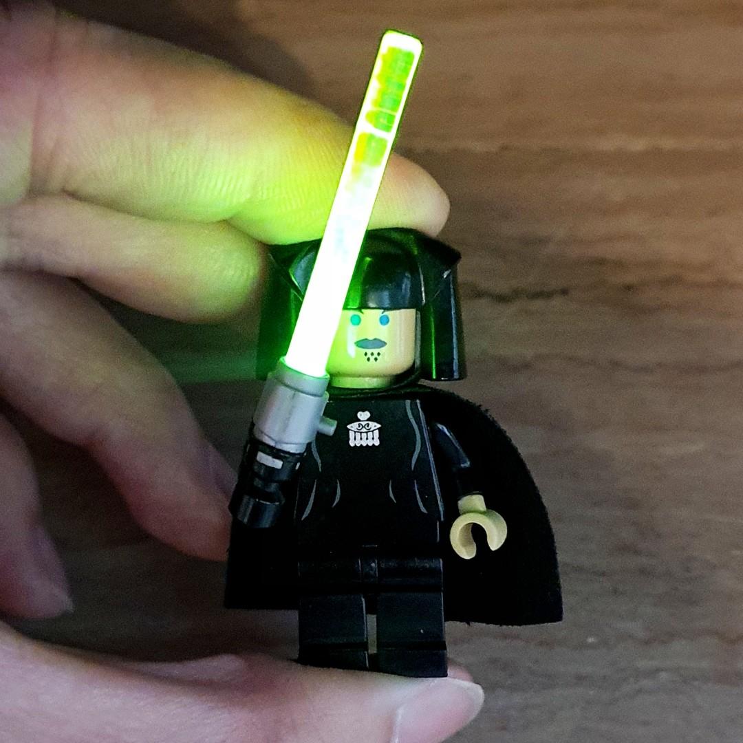Lego anakin sales light up lightsaber