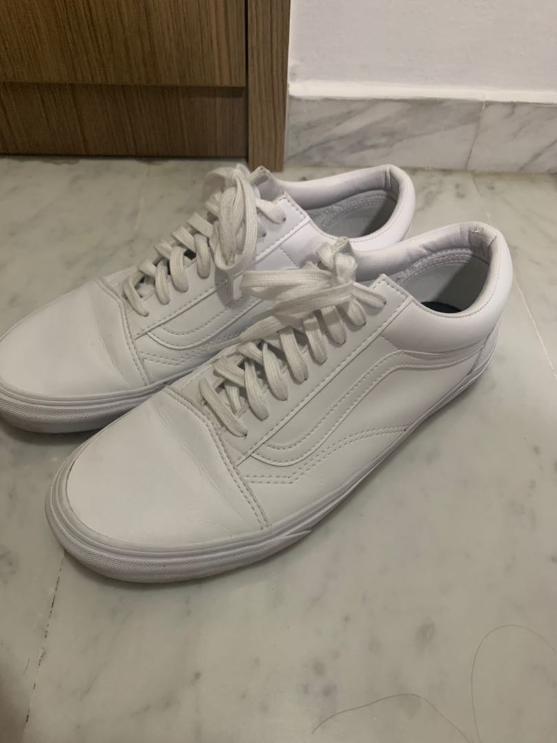 White leather classic best sale vans
