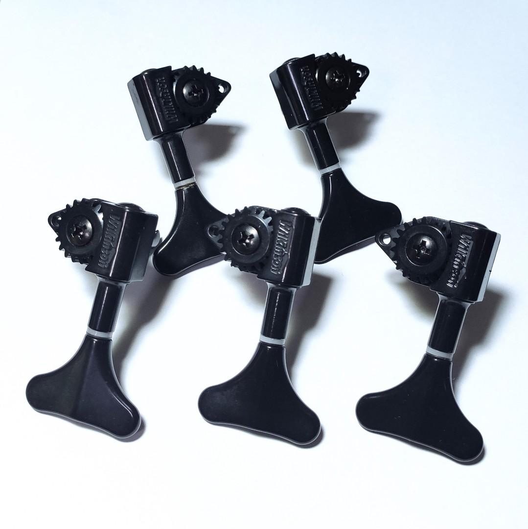 Lightweight guitar store tuners