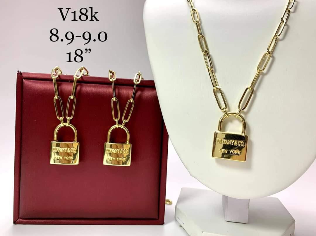 18K Saudi Gold Paper Clip Chain with Tiffany Lock Pendant, Women's Fashion,  Jewelry & Organizers, Necklaces on Carousell