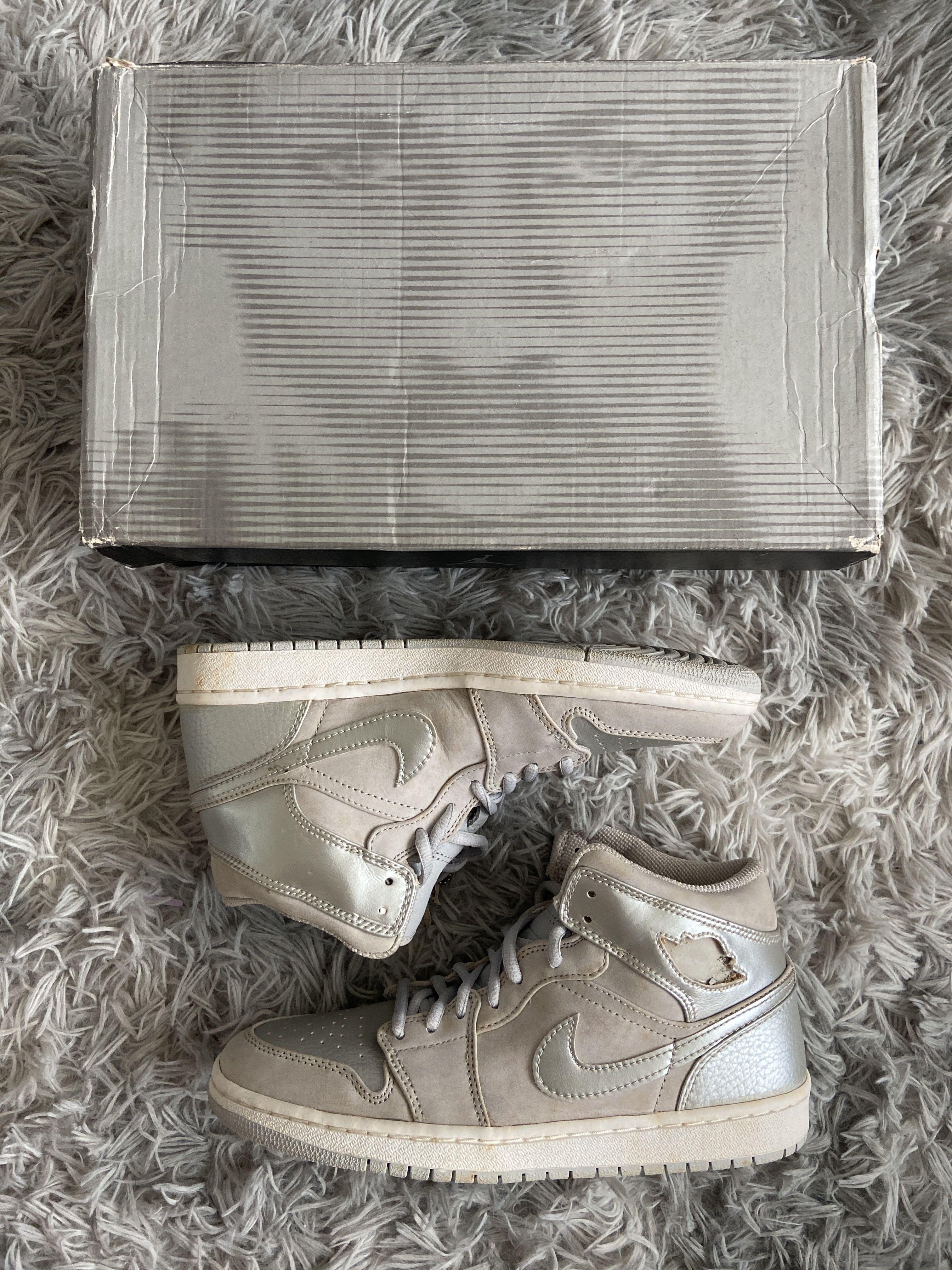 2001 Nike Air Jordan 1 Retro High OG Japan Neutral Grey