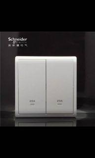 （分類：）位於 。 由 emilywei2299 提交（商品編號 1088613843，圖片 1）。簡介： 。