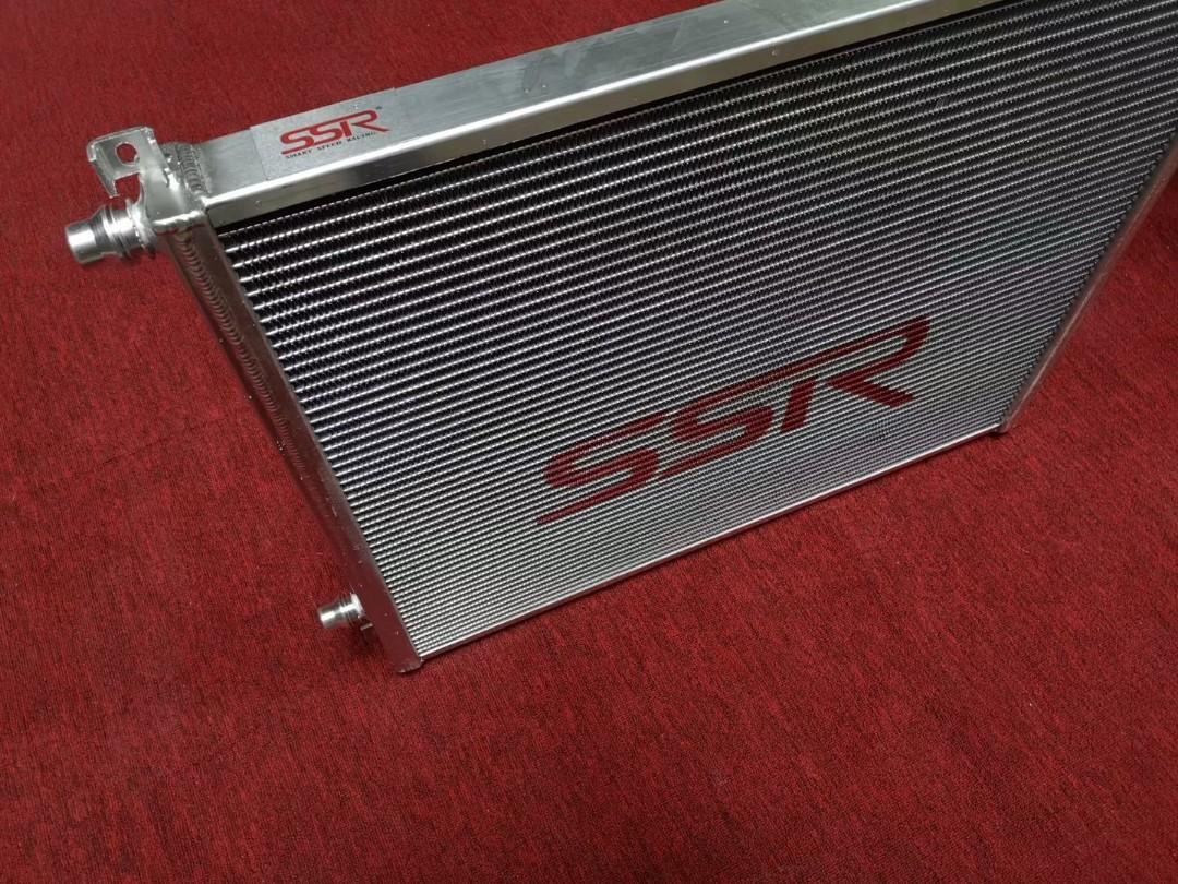 Air to water intercooler / heat exchanger for BMW B48 / B58 G series