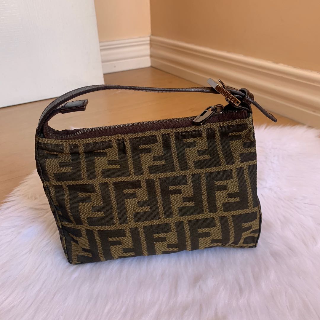 Mini pochette fendi outlet