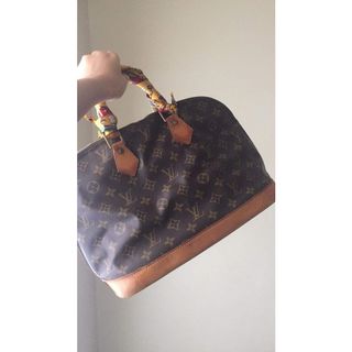 (Category: ) located in . Submitted by lemons_armoire (Listing ID 1088627496, Image 1). Description: .