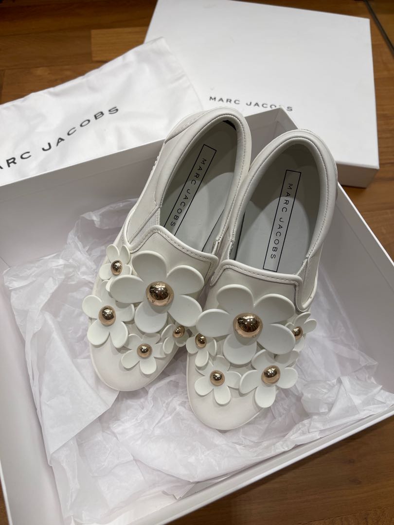 BNIB Marc Jacobs Daisy Slip on Sneakers with box and Dustbag