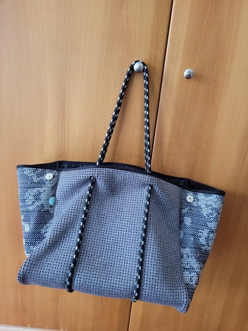 Chuchka neoprene bag top