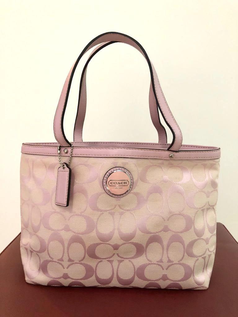 Pink coach 2025 purses on clearance