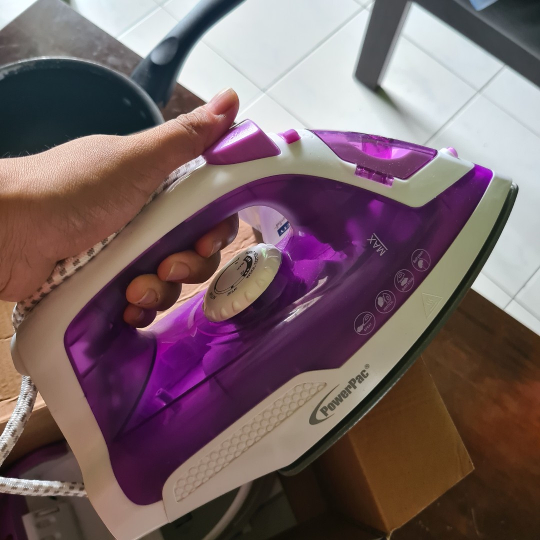 Cordless Iron box Power pac Used just once. Comes with original box