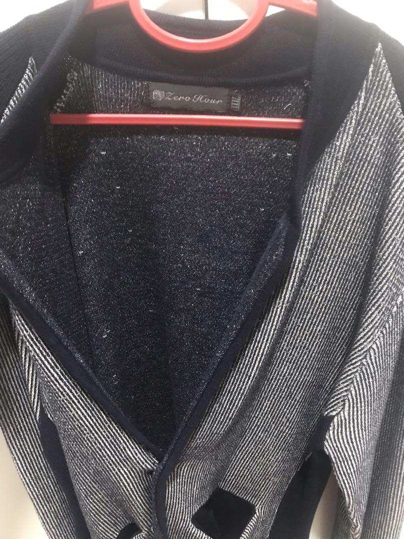 jacket (Category: Coats, Jackets and Outerwear) located in Kuala Lumpur. Submitted by onimax (Listing ID 1088683497, Image 3). Description: jacket, boleh di pakai dalam pejabat,luaran untuk bergaya.