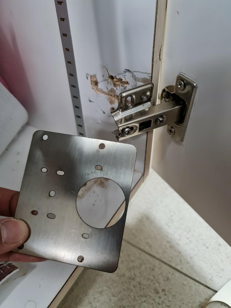 Kitchen cupboard hinge replacement, Furniture & Home Living, Bathroom