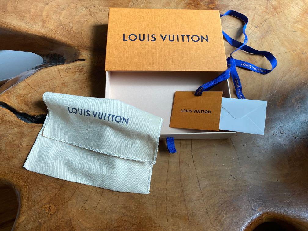 LV Box, dust cover, unwritten gift card