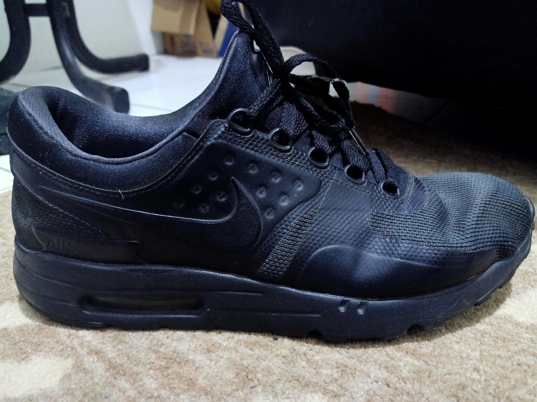 Nike Air Max Essential Zero, Fesyen Pria, Sepatu , Sneakers di Carousell