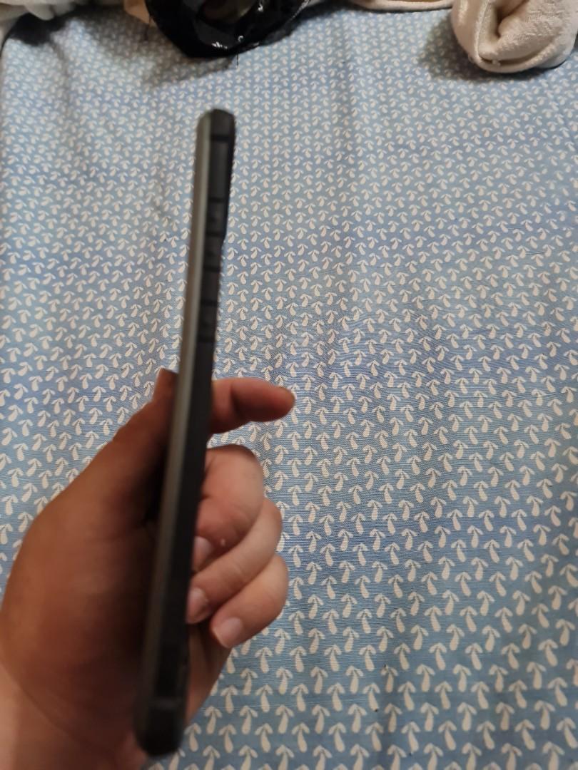 Note 10 plus case (Category: Cases & Sleeves) located in Singapore. Submitted by fiercefox.f62e2d (Listing ID 1088657986, Image 3). Description: use but still good condition without box.