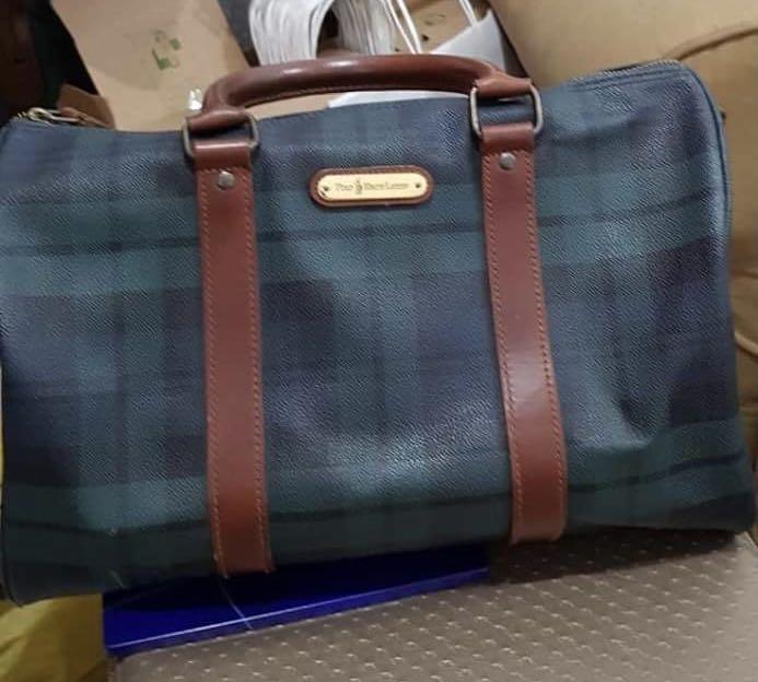 Ralph Lauren Classic Speedy Handbag (Category: Luxury Bags & Wallets) located in Sorsogon. Submitted by acfashionista (Listing ID 1088519743, Image 1). Description: Ralph Lauren Classic Green Handbag Used and very good Condition Speedy 35 Size.
