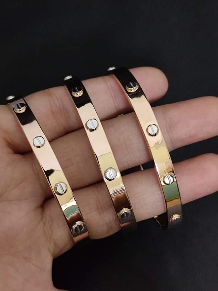 RG Cartier Bangle Embossed screws