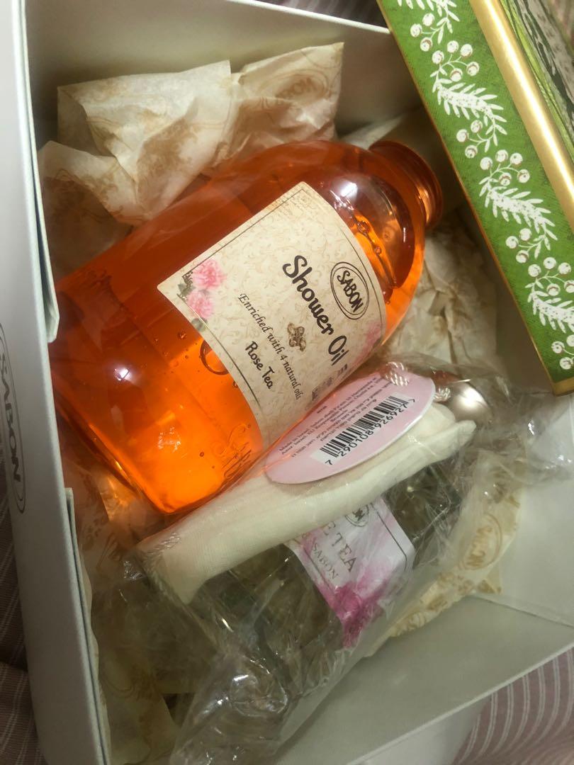 Sabon 玫瑰花茶沐浴油淡香水套裝生日禮物情人節, 美容＆個人護理, 沐浴