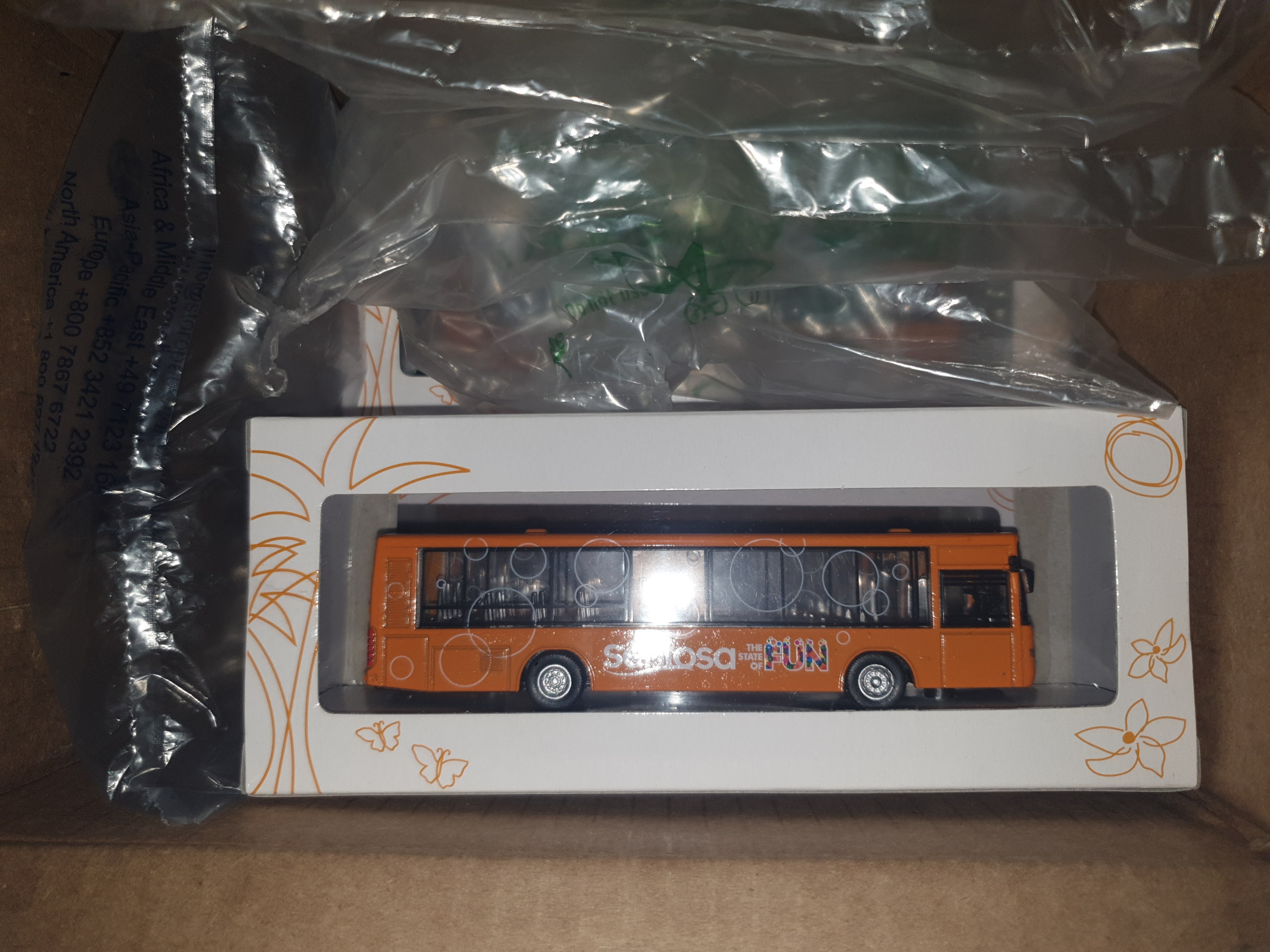 Sentosa Bus Model Sentosa Buses, Hobbies & Toys, Memorabilia & Collectibles, Vintage ...
