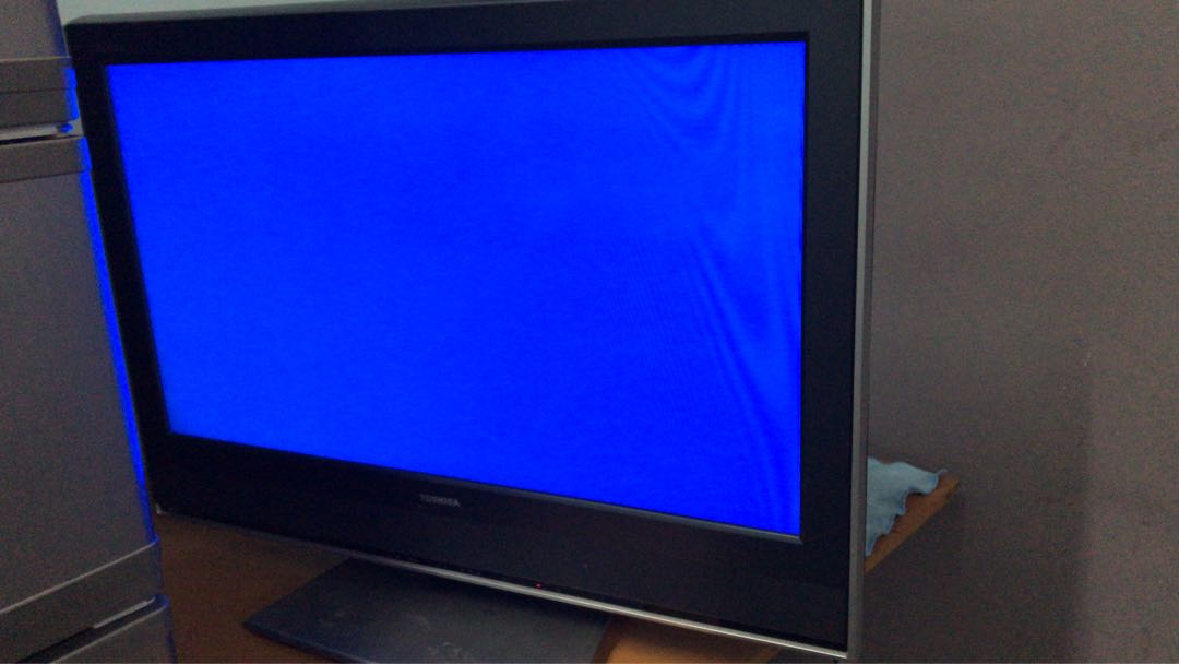 Used TV with remote control , TV & Home Appliances, TV & Entertainment