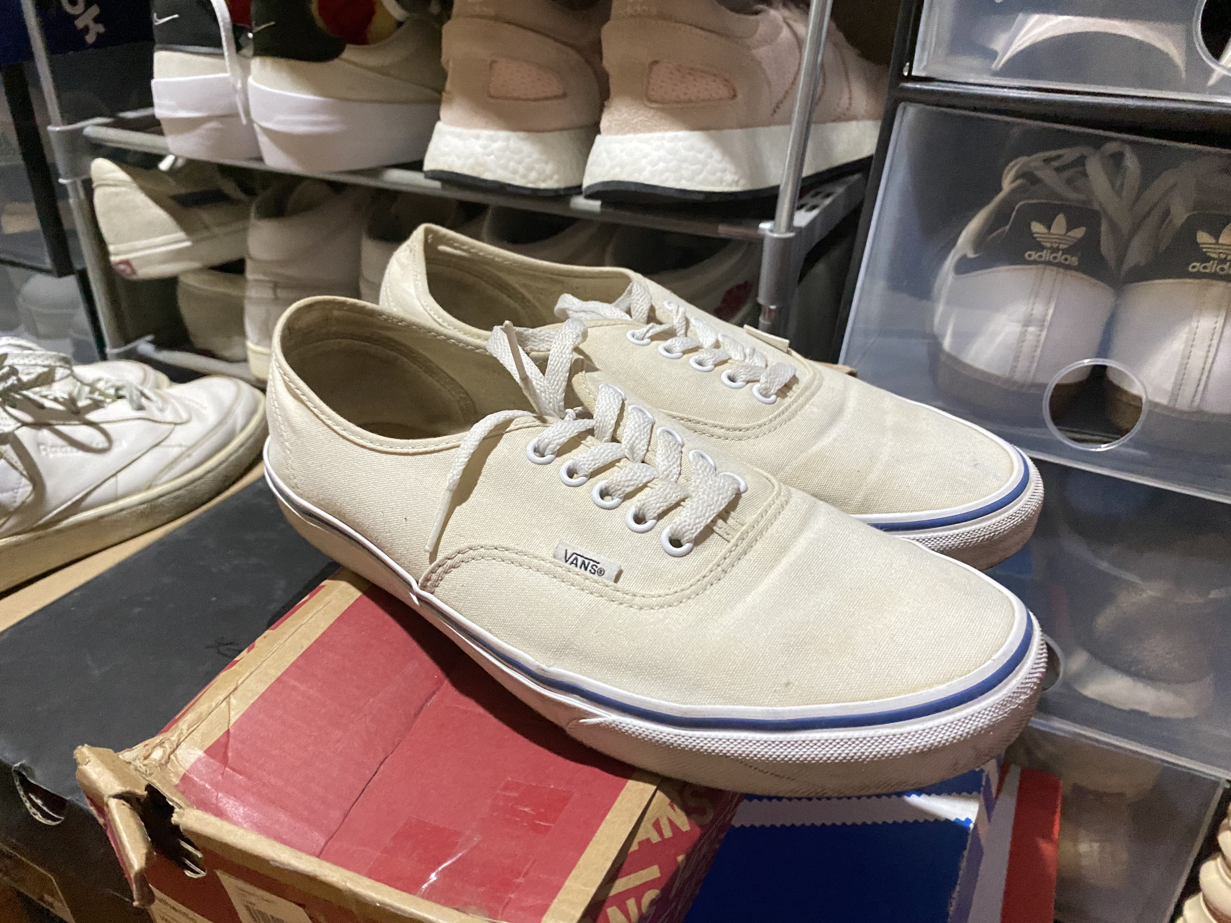 solsikke Reduktion anbefale Vans Authentic Classic Cream / White (US 11), Men's Fashion, Footwear,  Sneakers on Carousell