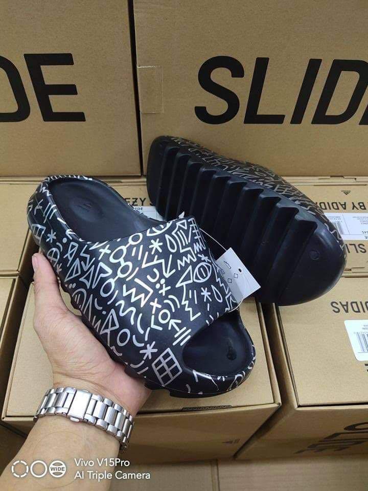 YEEZY SLIDES FOR MEN WOMEN Women s Fashion Footwear Slippers