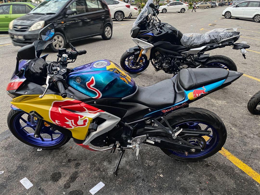 R15 v3 cheap red bull edition
