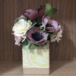 Anemones, poppies and carnation arrangements