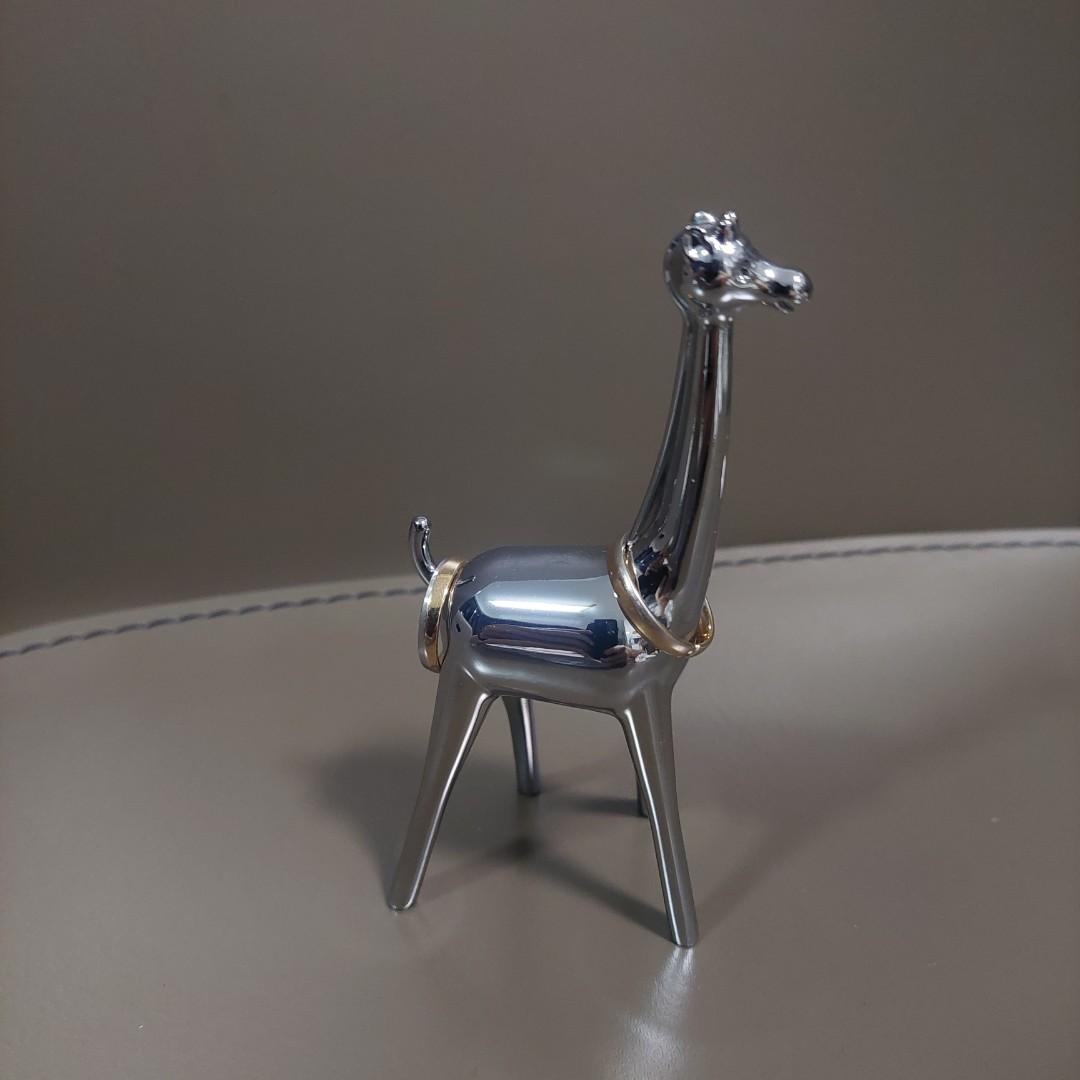 BN Metal Giraffe Ring Holder Luxury Accessories on Carousell