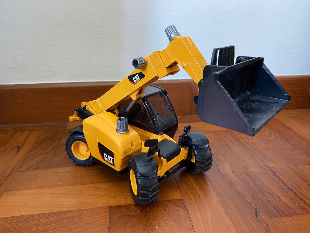 bruder cat telehandler