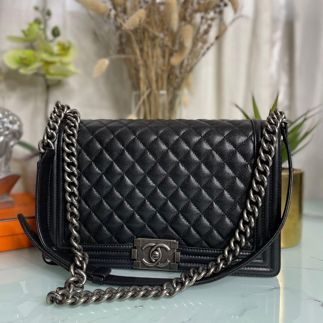 Chanel le boy discount 2019