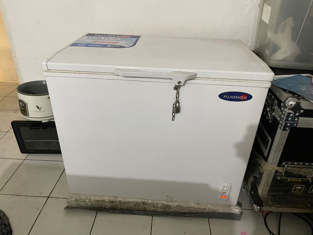 Fujidenzo Chest Freezer 8cu, TV & Home Appliances, Kitchen Appliances, Other Kitchen Appliances
