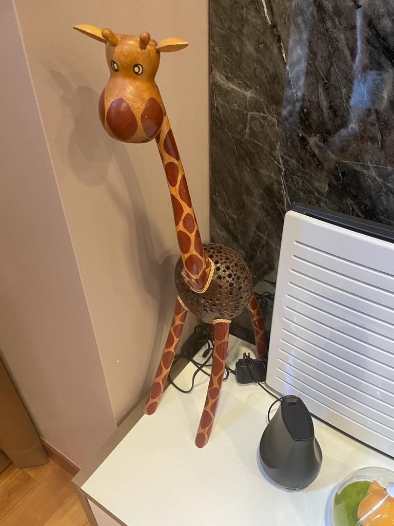 pottery barn giraffe lamp