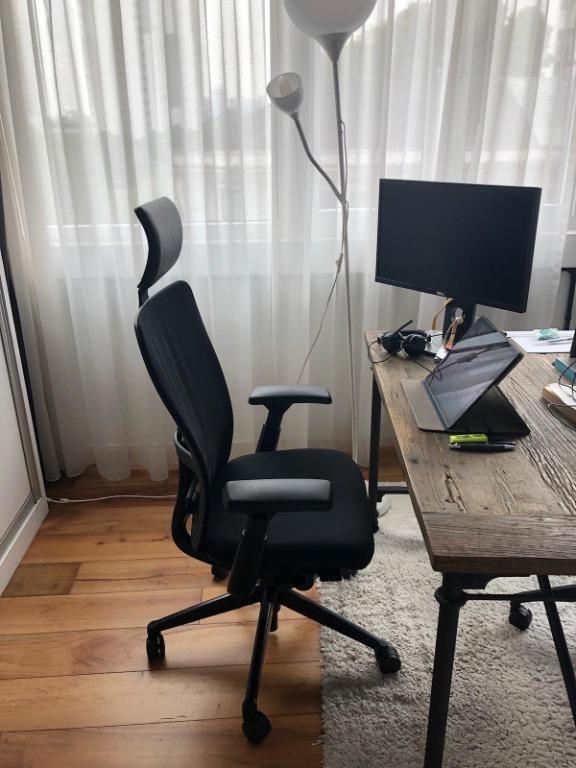 Haworth Zody Executive (WITH HEADREST), Furniture & Home Living, Furniture, Chairs on Carousell