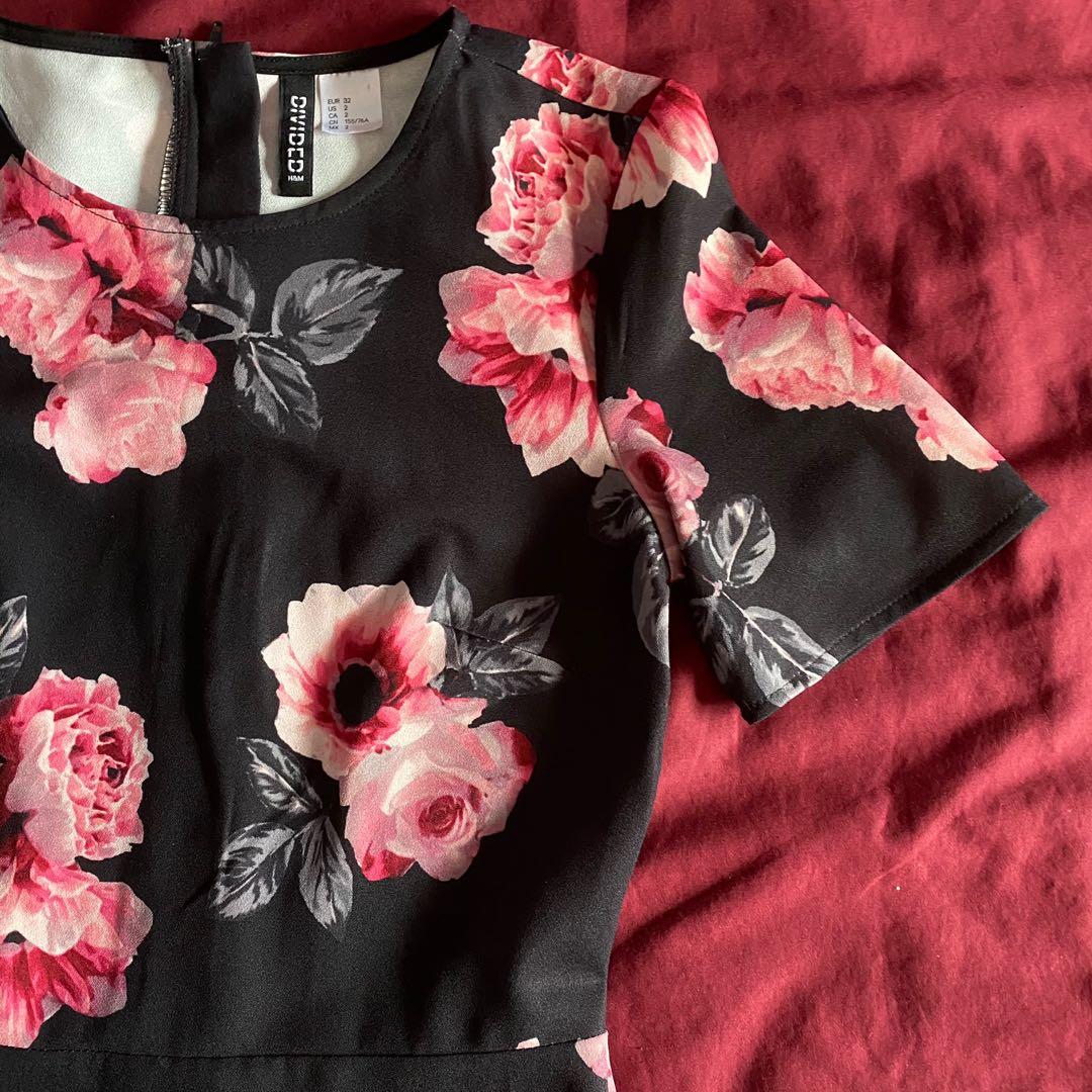 H&m black and 2024 red floral dress