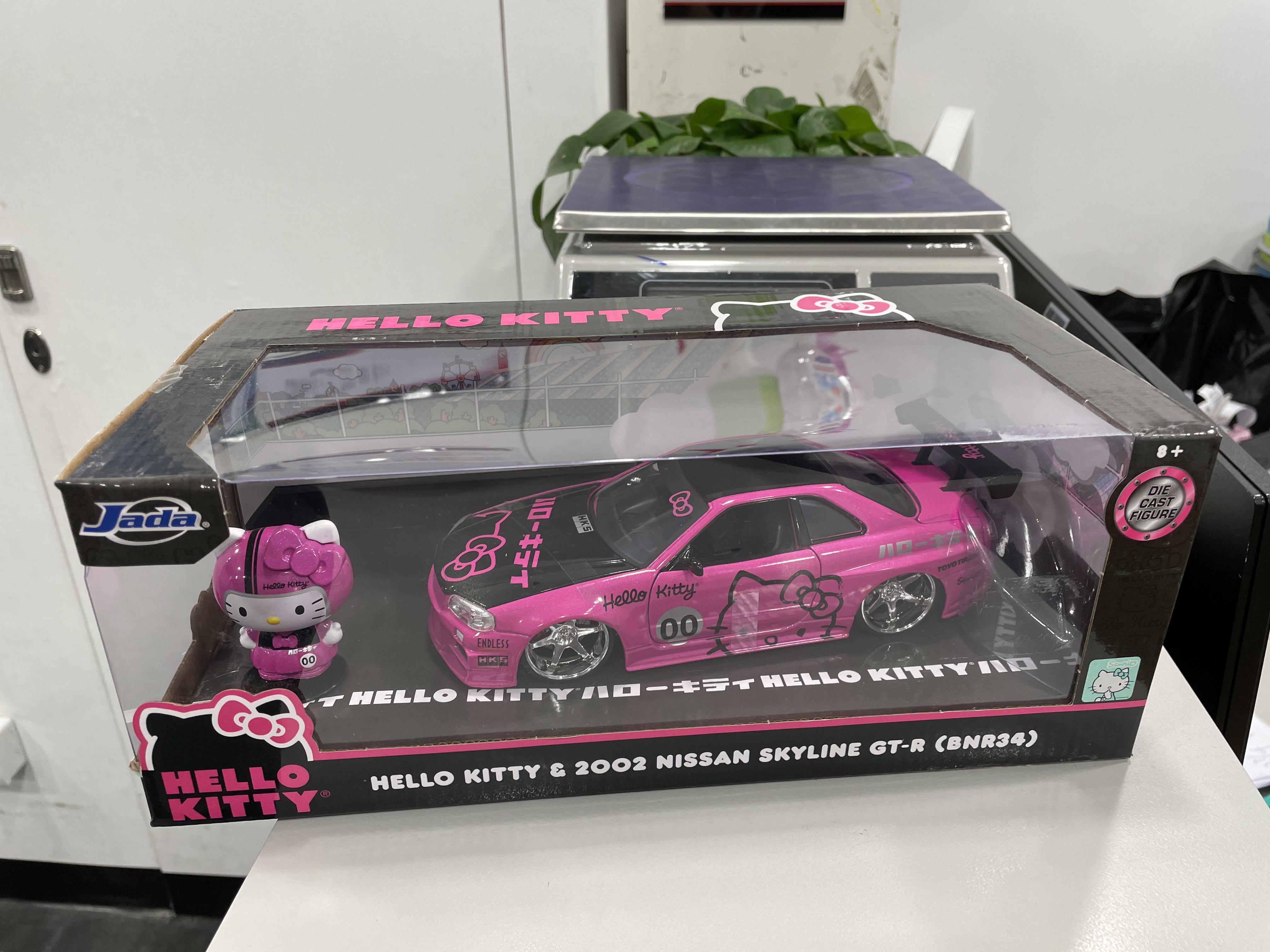 Jada Toys Hello Kitty 1:24 Nissan Skyline GT-R R34 Diecast car +