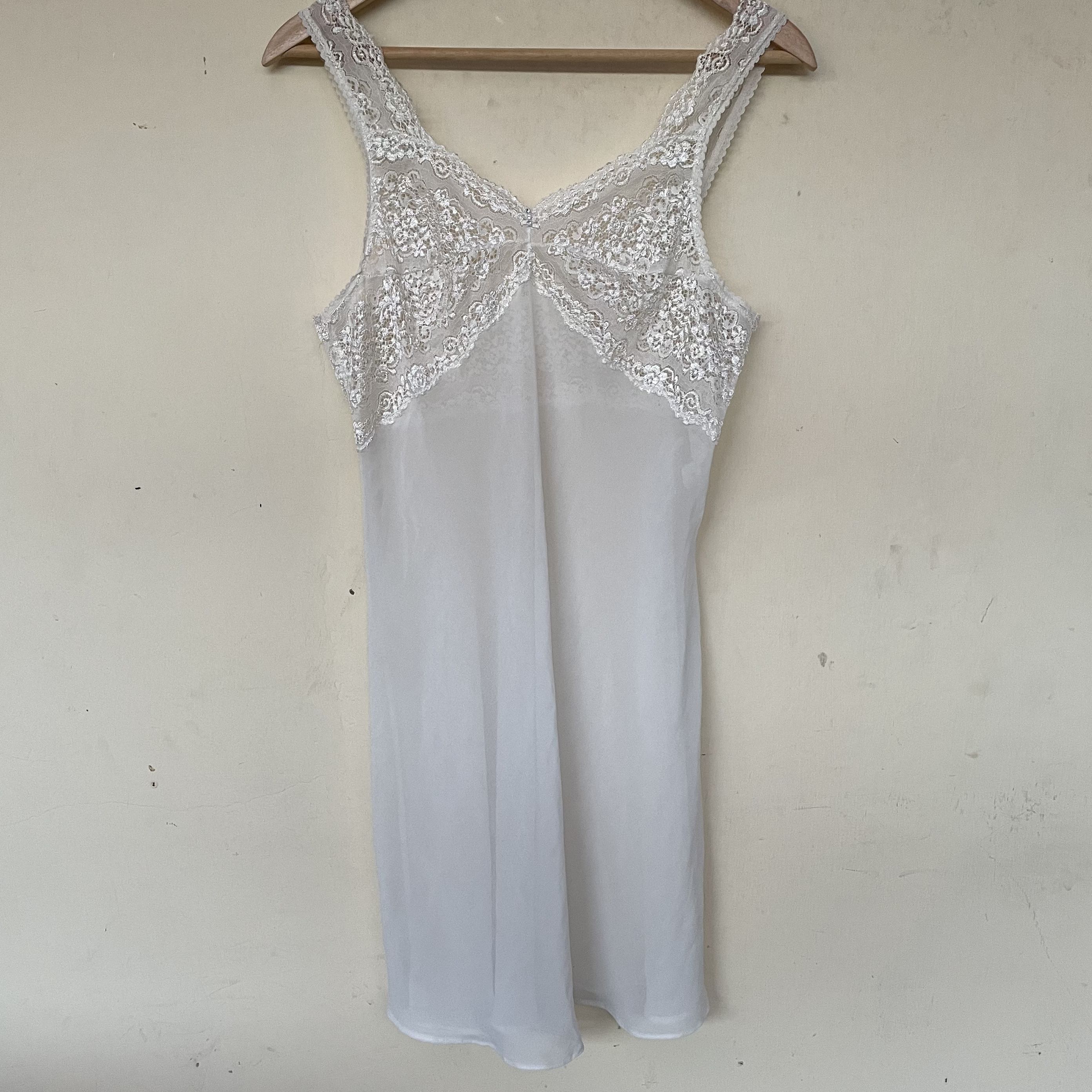 Lingerie Transparan Putih Sifon Mix Brokat #NETT, Fesyen Wanita