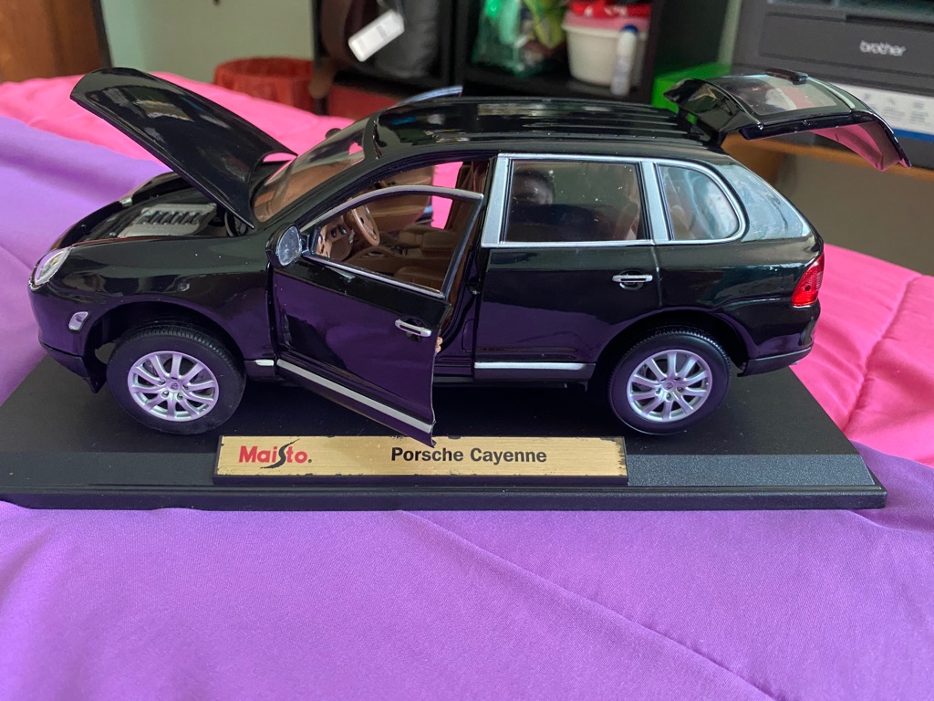 Maisto porsche top cayenne