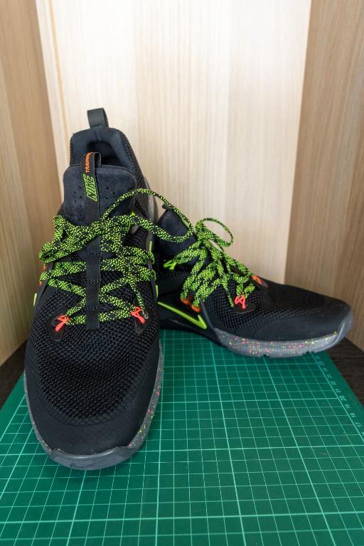 Nike zoom train command black volt 2025