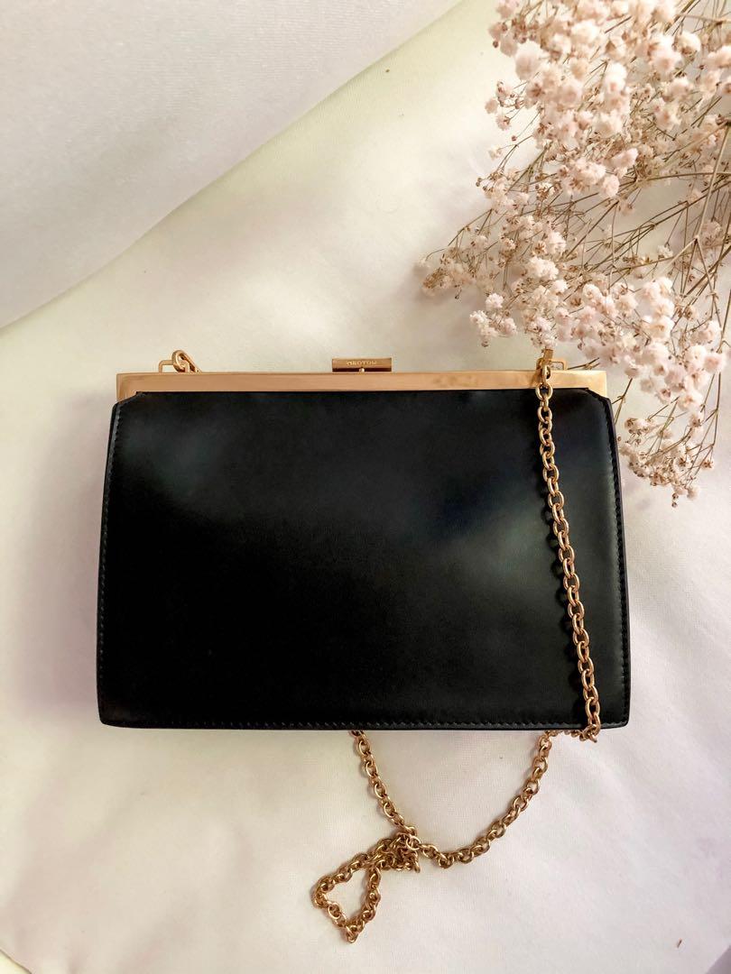 Oroton icon frame clutch 2025