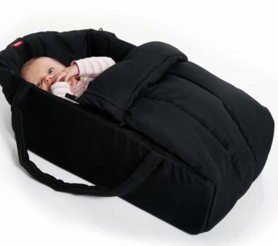 Phil&Ted cozy cot (Category: Other Babies Going Out Needs) located in Caloocan City. Submitted by puzzleaddict (Listing ID 1085298605, Image 1). Description: Parang bago, isang beses lang ginamit, pwedeng gamitin for cosleeping or paglipat lipat si baby from different rooms to living room etc. Super handy pickup sa malibay pasay.