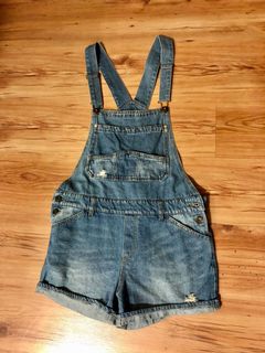 (Category: ) located in . Submitted by wunderkind22 (Listing ID 1085148286, Image 1). Description: .