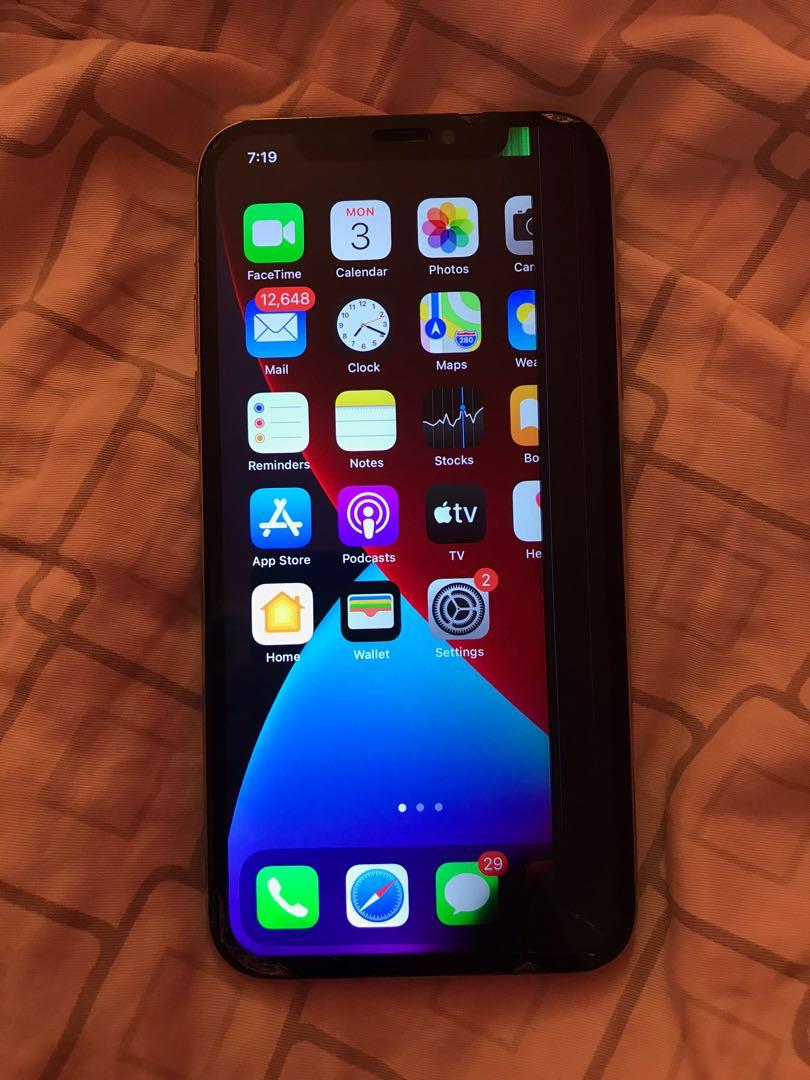 RUSH!! Iphone X (Category: iPhone X Series) located in Pasig City. Submitted by nicll (Listing ID 1085322843, Image 2). Description: RUSH RUSH RUSH!! IPHONE X (kindly read description to avoid redundant inquiries) And please don't make offers if you're not even sure of getting the item, let's not waste time Storage: 64gb Openline 83% Battery Health Screen is slightly unresponsive and needs LCD replacement Face ID and true tone started to not work