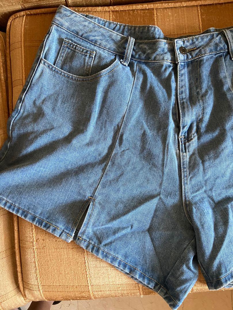 Shein Denim Shorts Plus Size (Category: Shorts) located in Las Pinas. Submitted by bellary21 (Listing ID 1085216066, Image 3). Description: SHEIN Plus Size Denim Shorts (read full description below) Brand new!! Color: Light washed Size: 3XL Measurements based on Shein: • Waist - 103cm • Hips - 150cm • Length- 41.1cm (You can request for when worn photos but it’s too big for me) I am usually a size US 12-14 for bottoms. But this one will fit up si