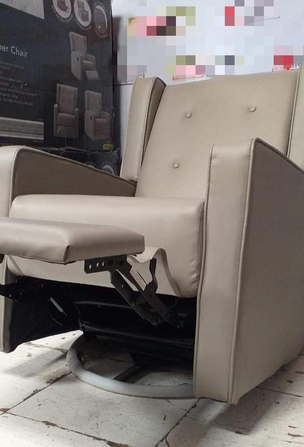 Sohl Furniture Reclining Chair/ Swivel Chair, Furniture & Home Living, Furniture, Chairs on