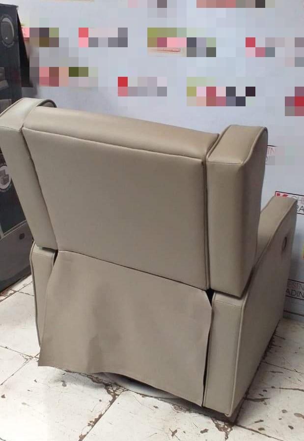 Sohl Furniture Reclining Chair/ Swivel Chair, Furniture & Home Living, Furniture, Chairs on