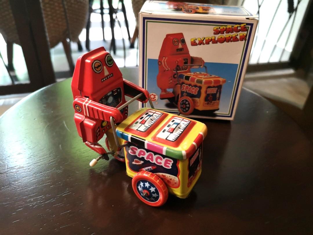Space explorer tin toy new arrivals