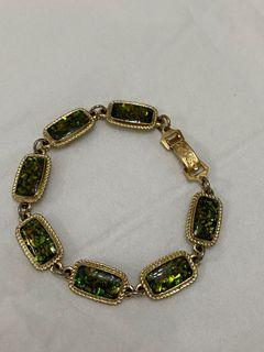 Unique bracelet (rectangular shape stone)