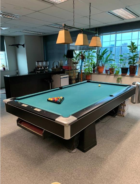 9 foot hot sale pool table