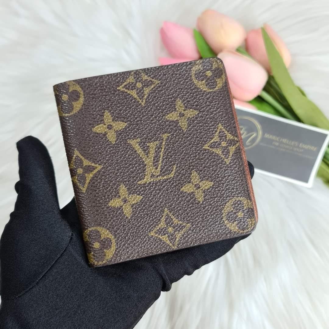 Louis Vuitton Men's Bifold Wallet